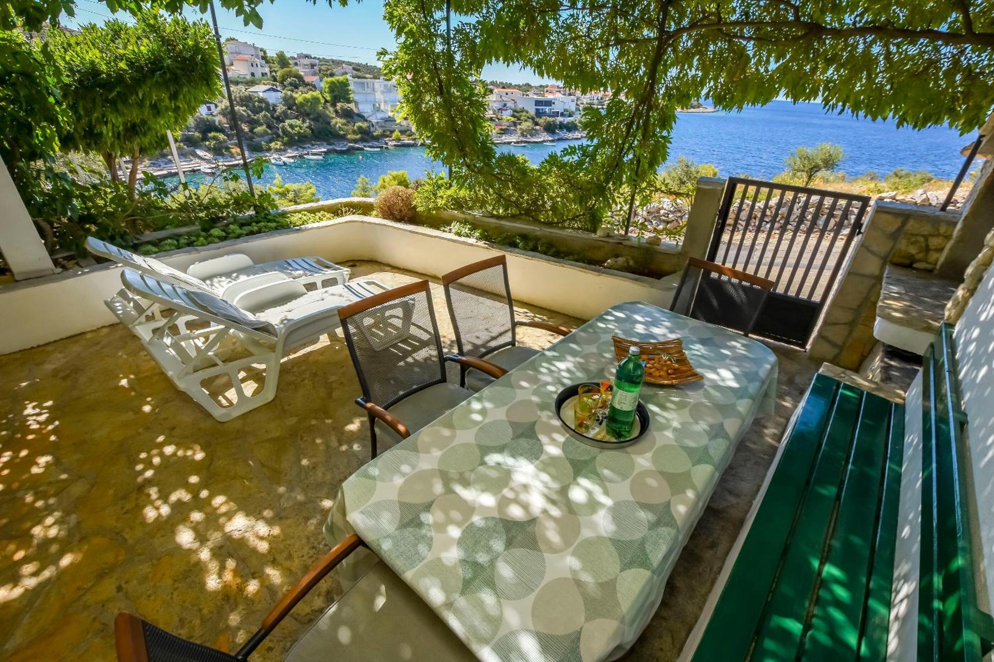 Holiday Home Marija - Beautiful Location Close To The Sea Севид Экстерьер фото